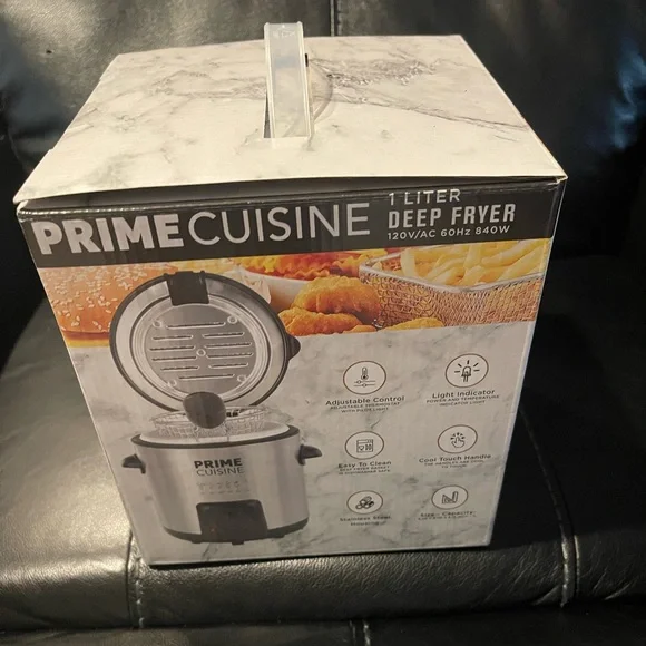 Silver and Black Cookware Set for Modern Kitchens - Picture 3 of 5